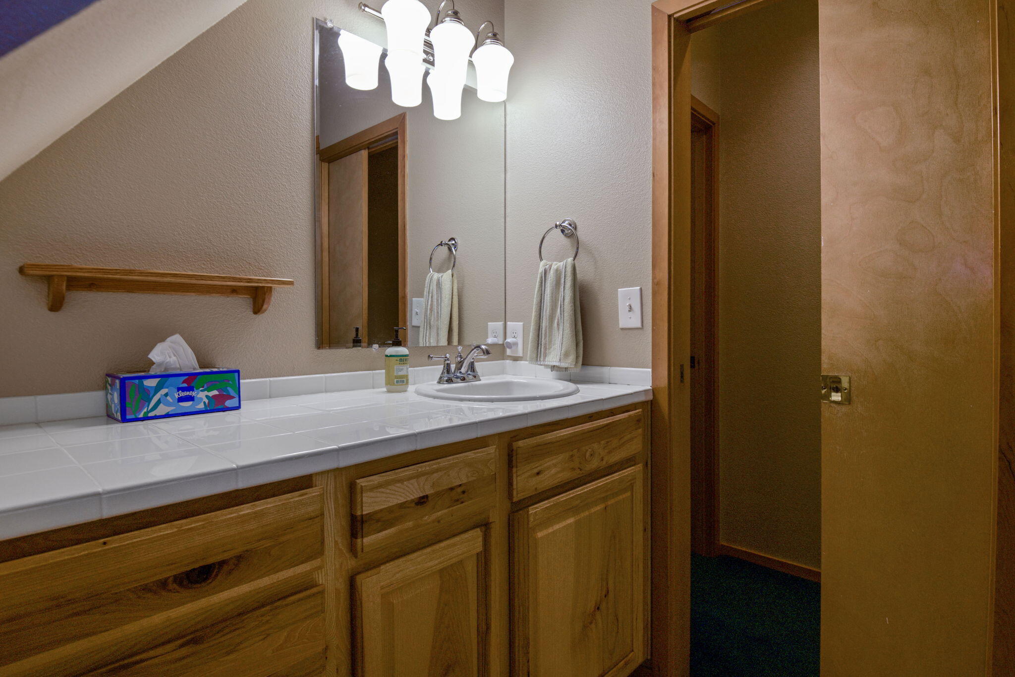 17225 Elsinore Road Bend, OR 97707 - Photo 20 of 27 This bathroom is located on the second level, between two bedrooms