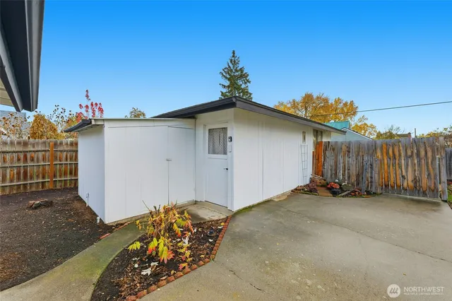 a view of a house with a outdoor space