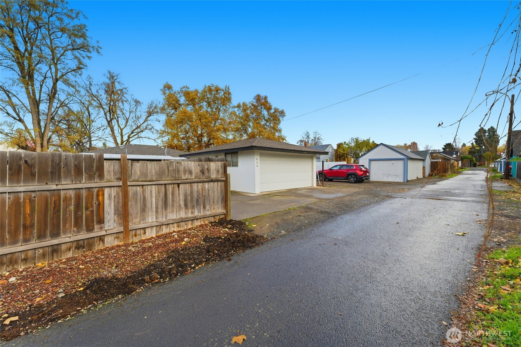 624 Juniper Street Walla Walla, WA 99362 - Photo 22 of 25 a view of a street with a cars park side of road