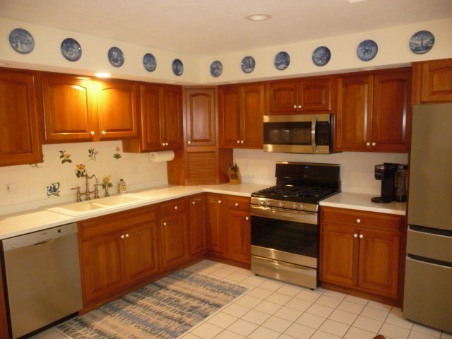 7 Wainwright Road, Unit 94 Winchester, MA 01890 - Photo 9 of 30 Gallery Image 9