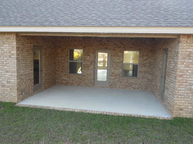 31452 Hoot Owl Road Daphne, AL 36527 - Photo 14 of 25 Covered Patio