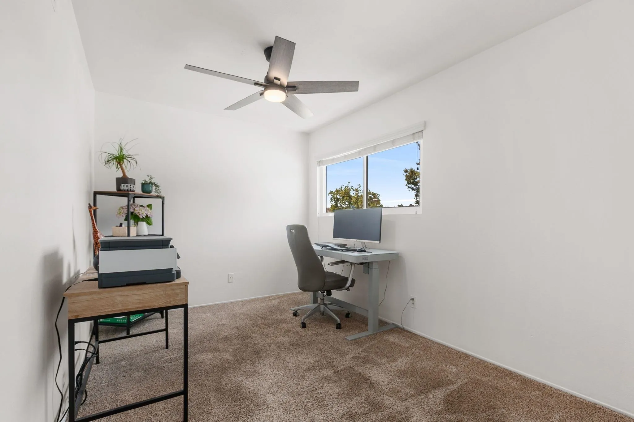 14283 Mariana Drive Poway, CA 92064 - Photo 17 of 28 a workspace with furniture and window