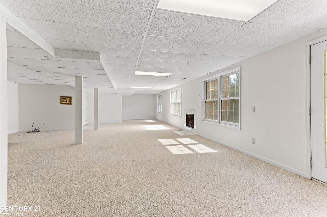 1050 Pointe Pl Boulevard Rochester, MI 48307 - Photo 40 of 50