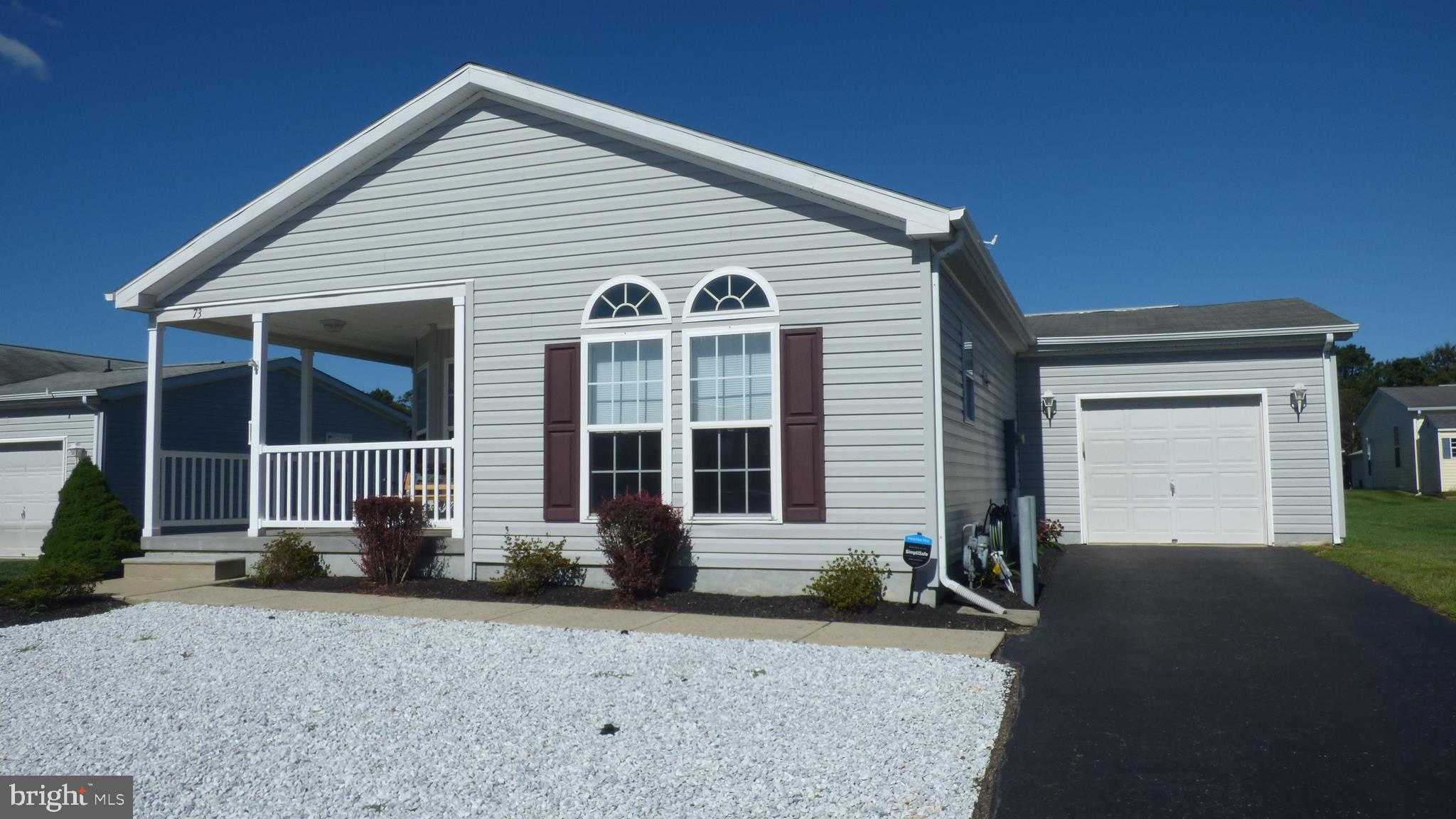 73 Oak Ridge Lane Manahawkin, NJ 08050 - Photo 2 of 28 Gallery Image 2