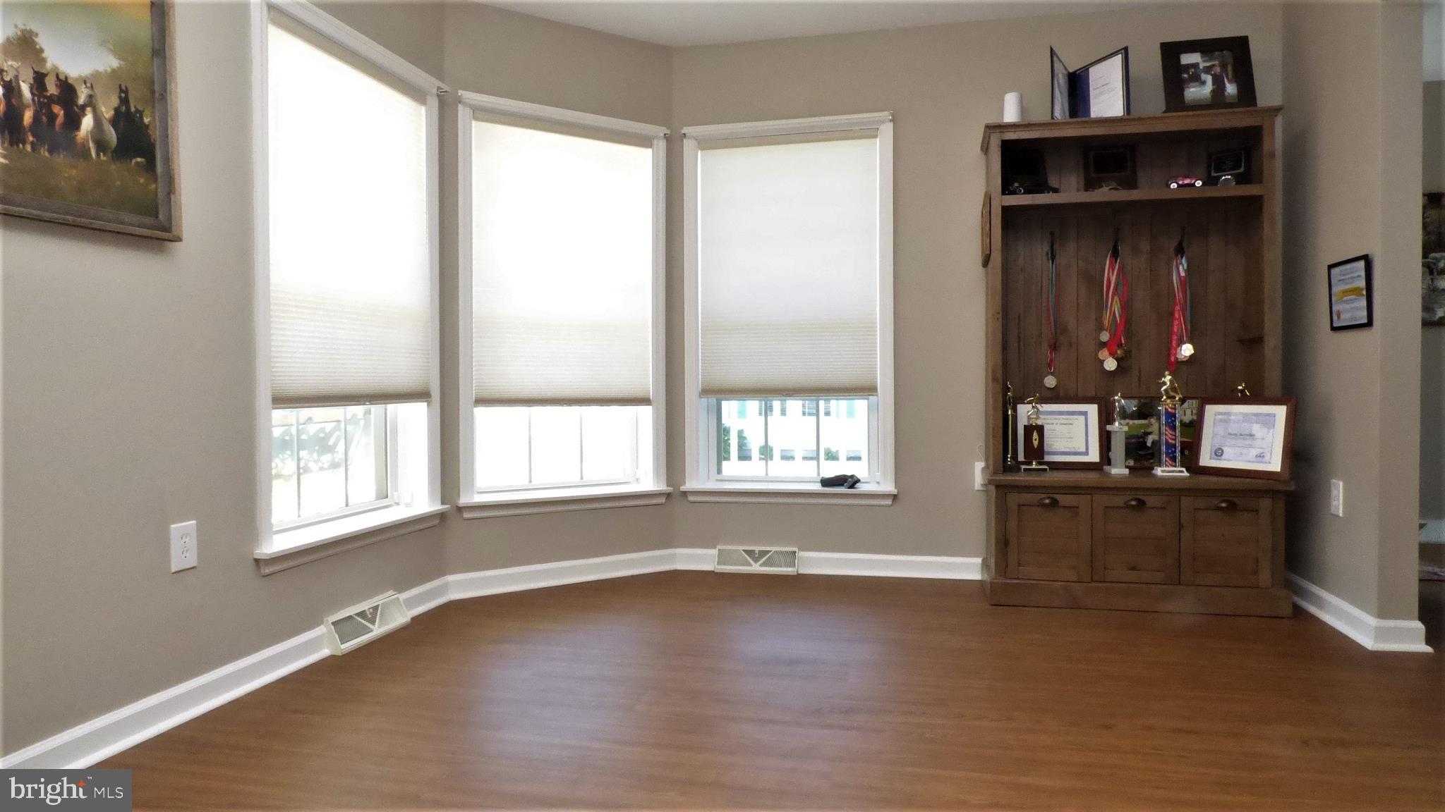 73 Oak Ridge Lane Manahawkin, NJ 08050 - Photo 8 of 28 Gallery Image 8
