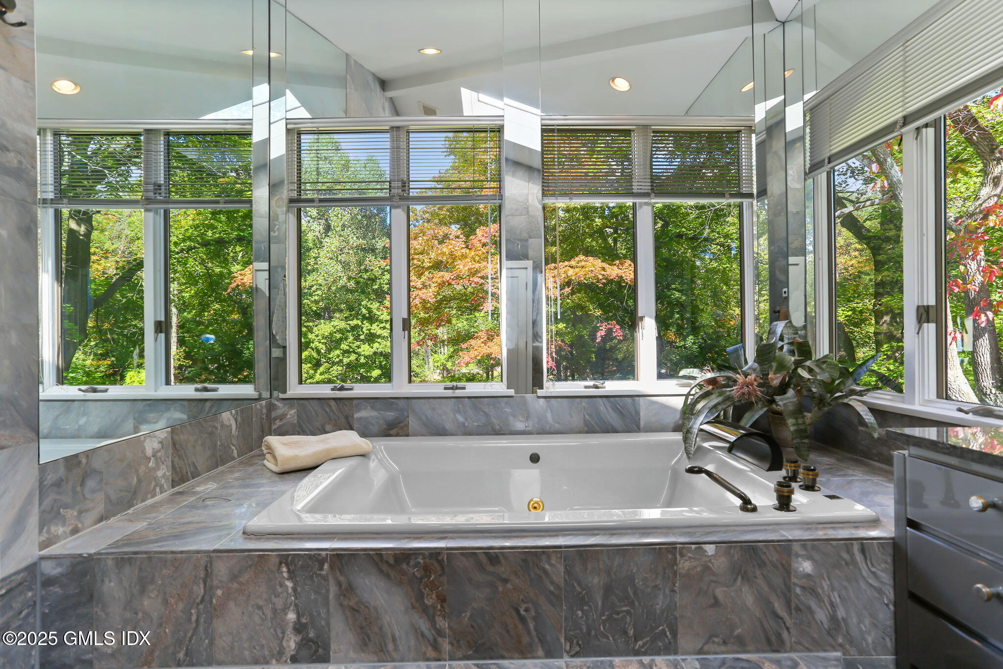 43 Sterling Road South Greenwich, CT 06831 - Photo 16 of 34 Primary Bath