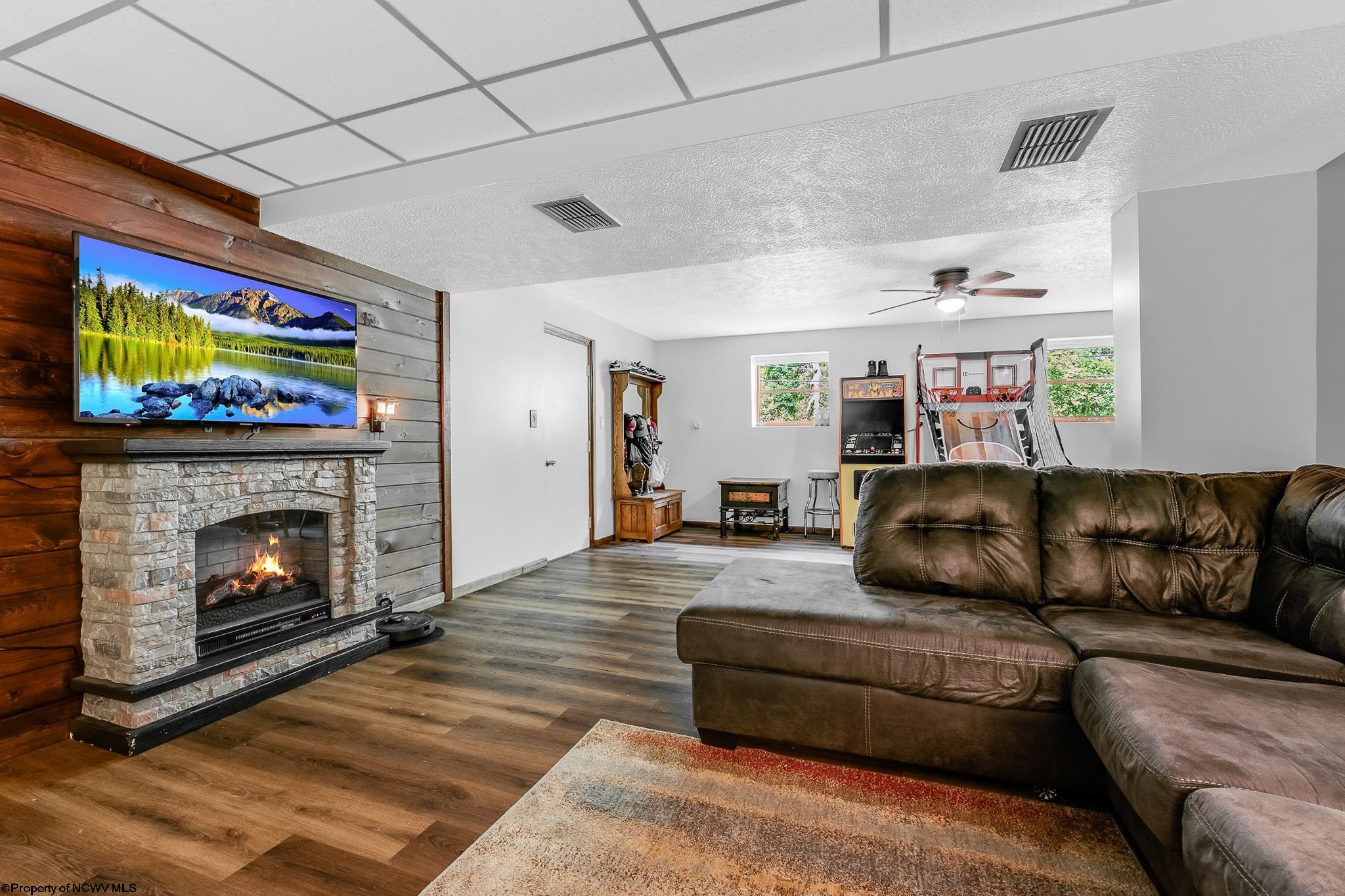 6090 Fairmont Road Rivesville, WV 26588 - Photo 27 of 50 Gallery Image 27