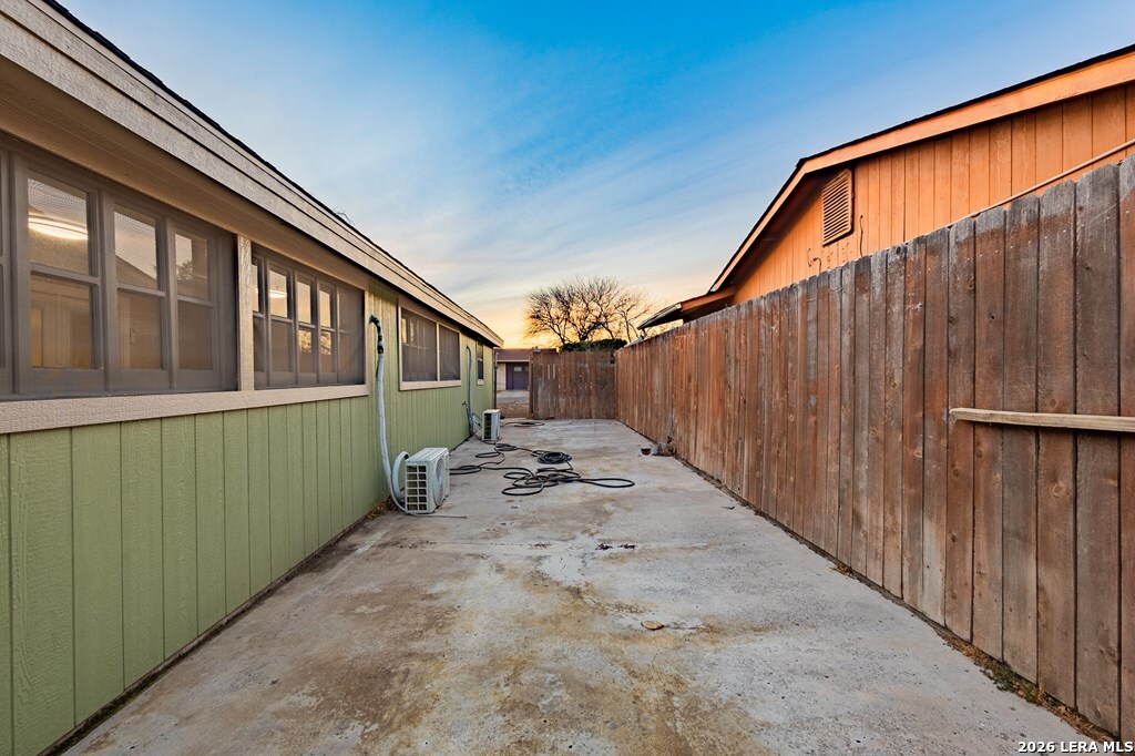 1204 Winding Ridge Drive Eagle Pass, TX 78852 - Photo 35 of 40