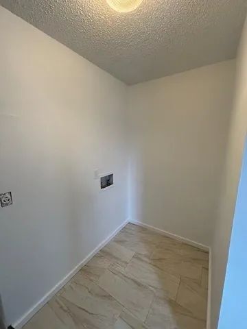 $1,250 | 424 Oak Avenue, Unit D, Harahan, LA 70123