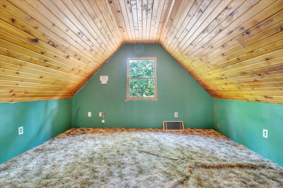 7521 Dunlap Creek Road Covington, VA 24426 - Photo 35 of 44 27-MIB01793