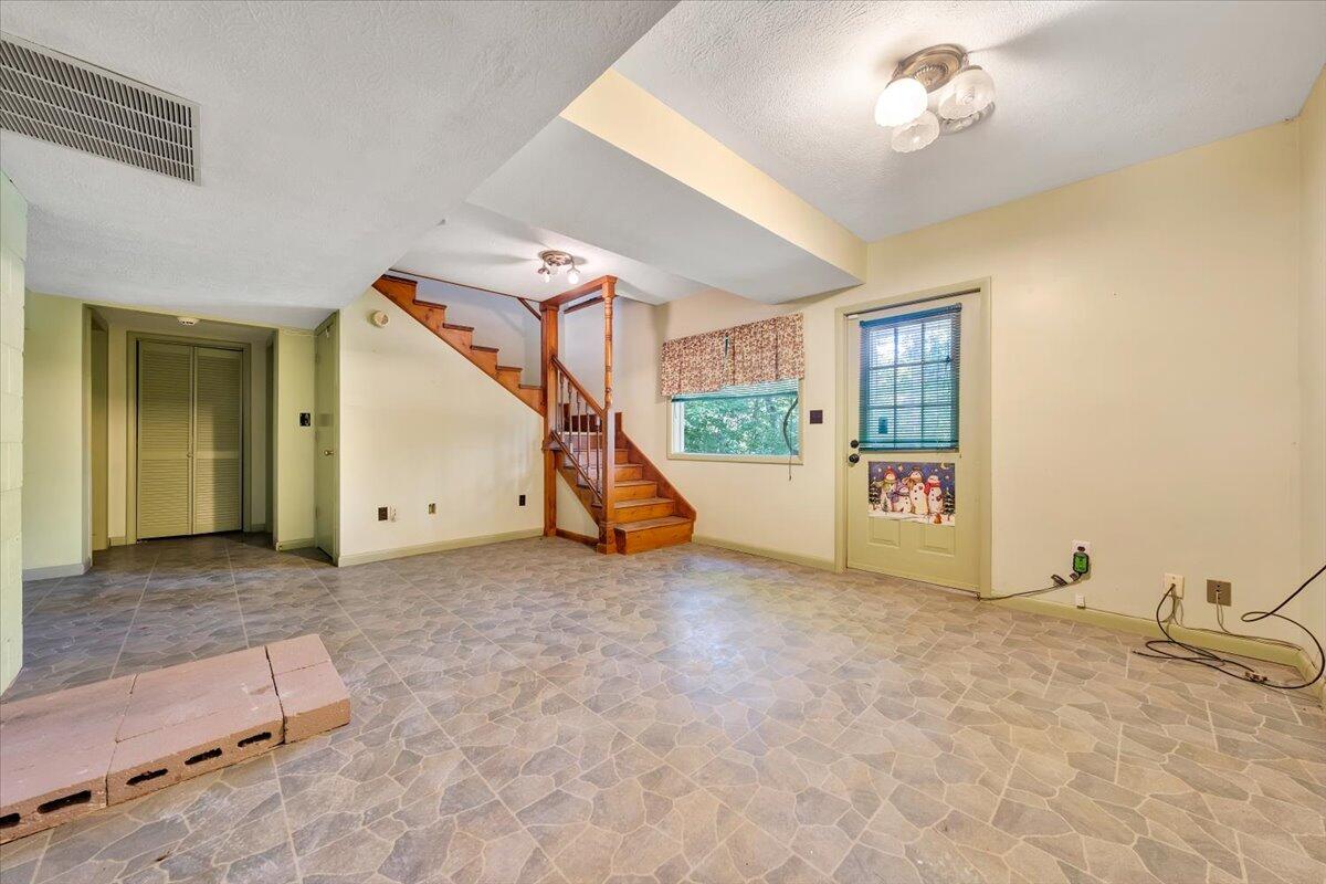 7521 Dunlap Creek Road Covington, VA 24426 - Photo 42 of 44 36-MIB01829