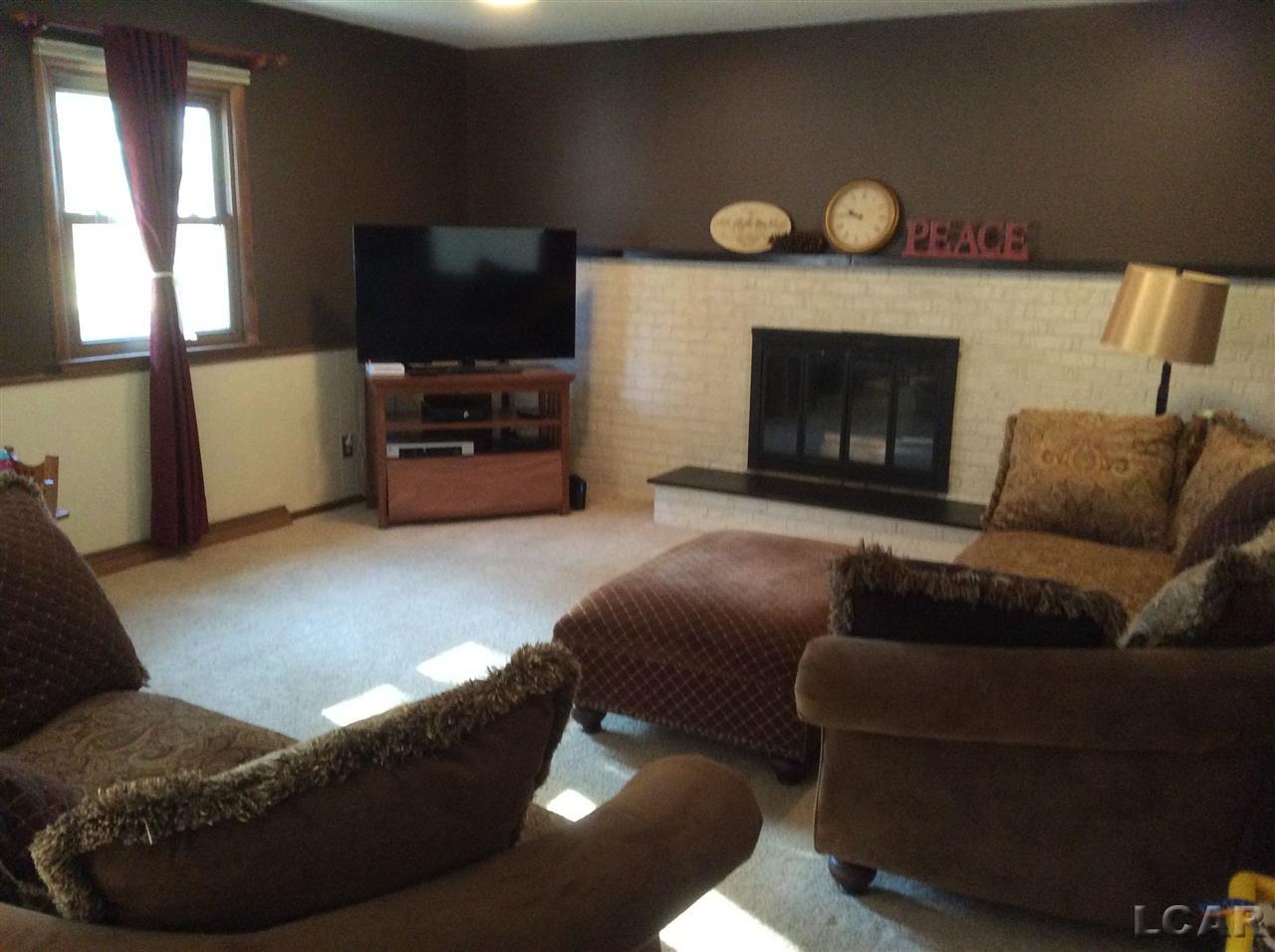 3845 Country Club Road Adrian, MI 49221 - Photo 14 of 20 31236475-13.JPG