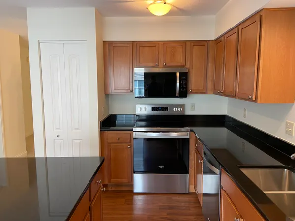 $2,500 | 3470 Rivers Edge Dr., St. Joseph, MI 49085