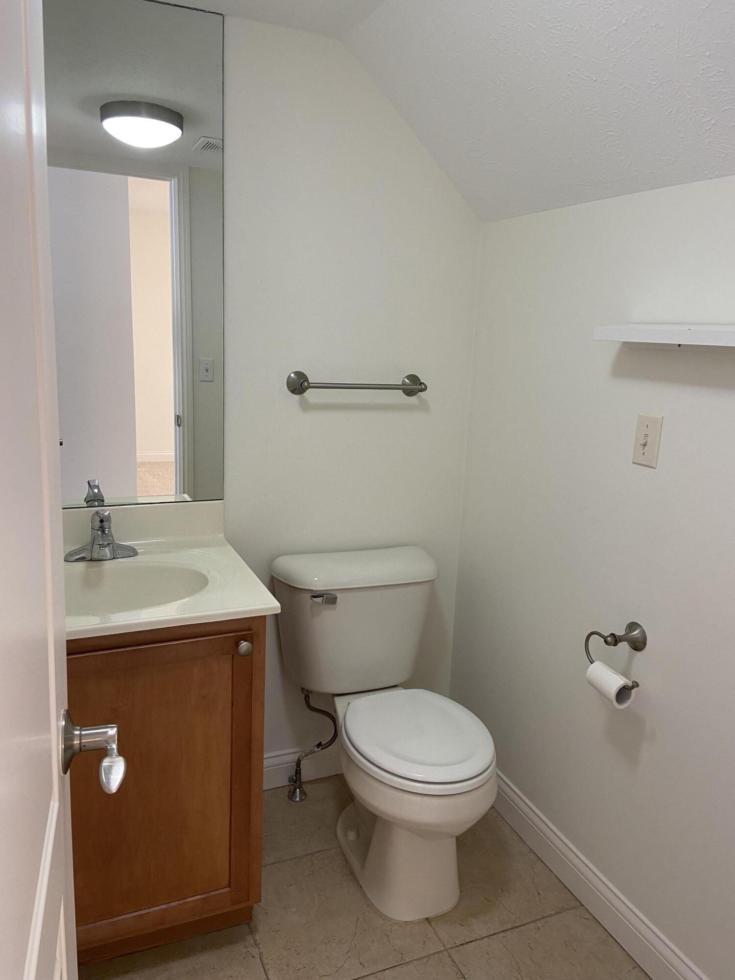 3470 Rivers Edge Dr. St. Joseph, MI 49085 - Photo 10 of 17 IMG_5673