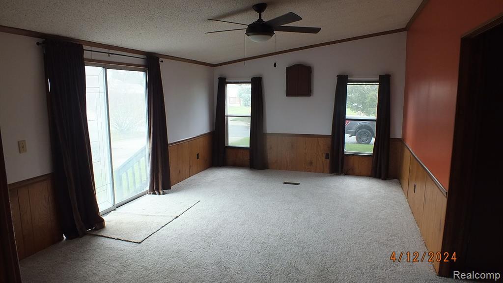 304 Lochness Temperance, MI 48182 - Photo 5 of 21