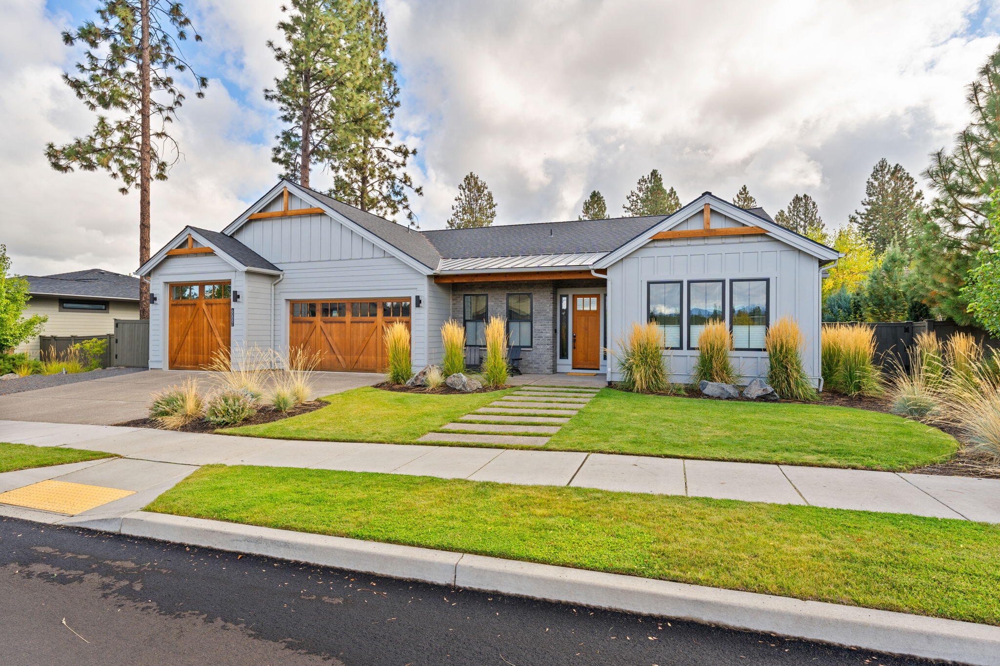 60882 Southwest Headwaters Loop Bend, OR 97702 - Photo 5 of 102 22-web-or-mls-Riley Visuals-22