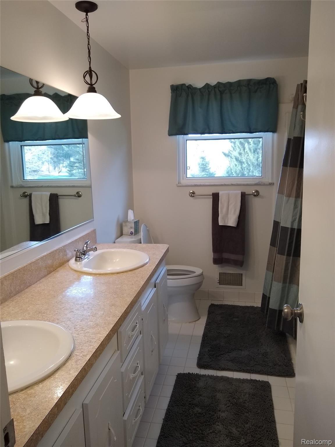 2901 Bullard Road Hartland, MI 48353 - Photo 15 of 26 Full Bath