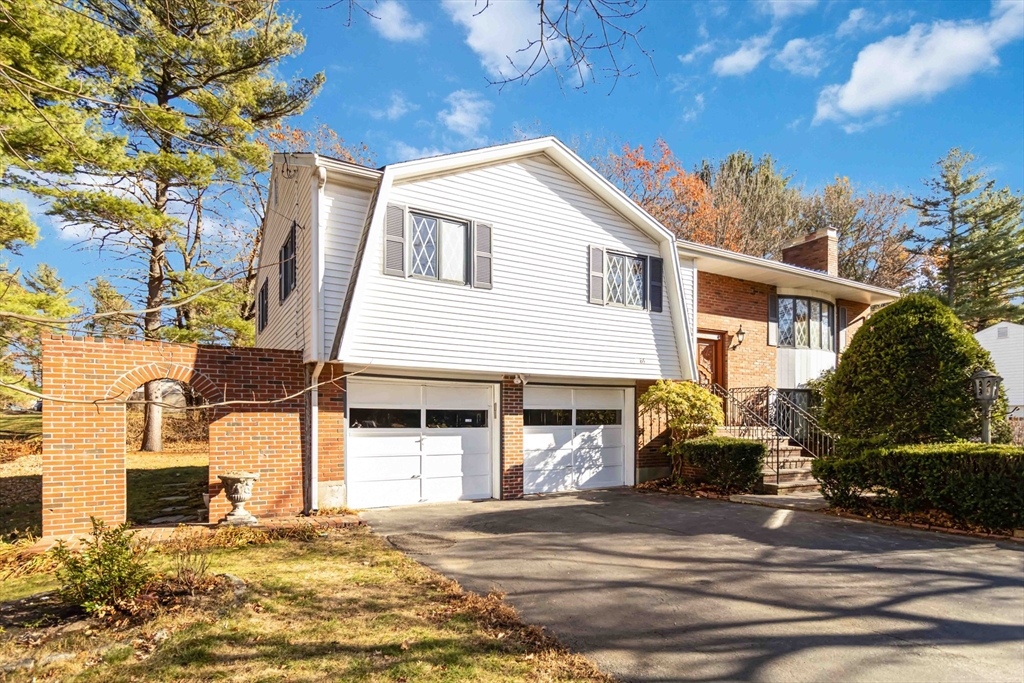 86 Spruce Road Reading, MA 01867 - Photo 2 of 36 Gallery Image 2