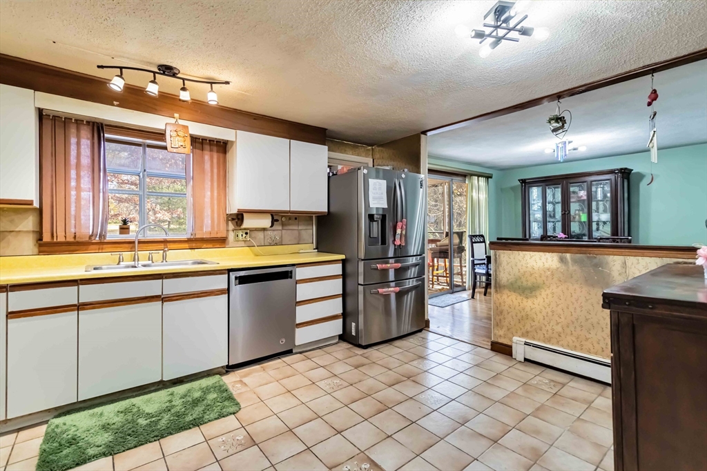 86 Spruce Road Reading, MA 01867 - Photo 23 of 36 Gallery Image 23
