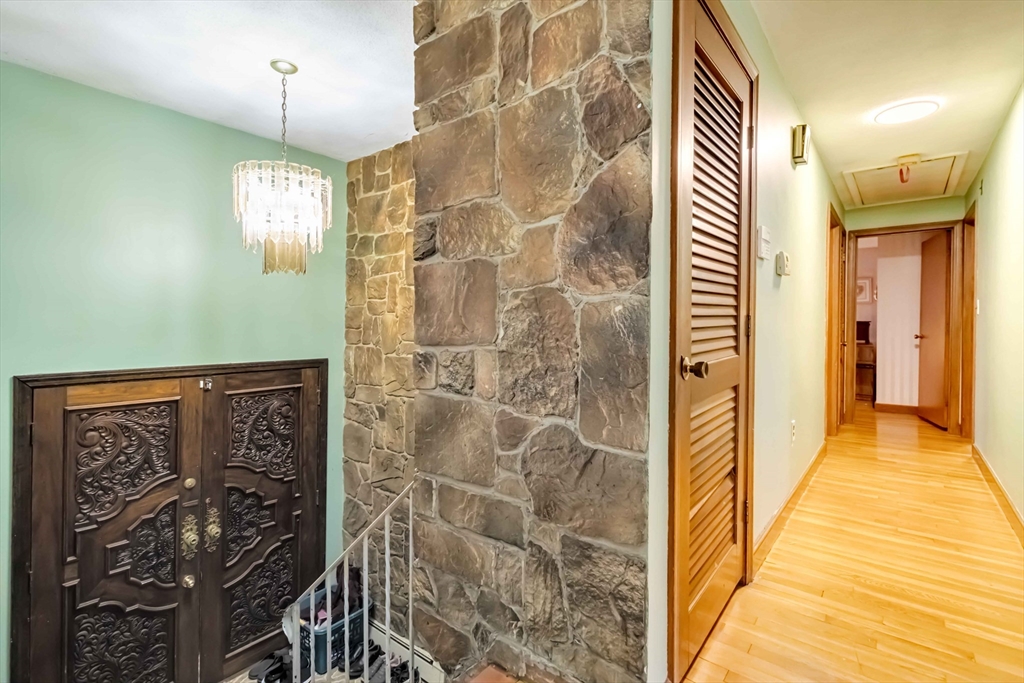 86 Spruce Road Reading, MA 01867 - Photo 24 of 36 Gallery Image 24