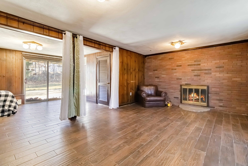86 Spruce Road Reading, MA 01867 - Photo 10 of 36 Gallery Image 10
