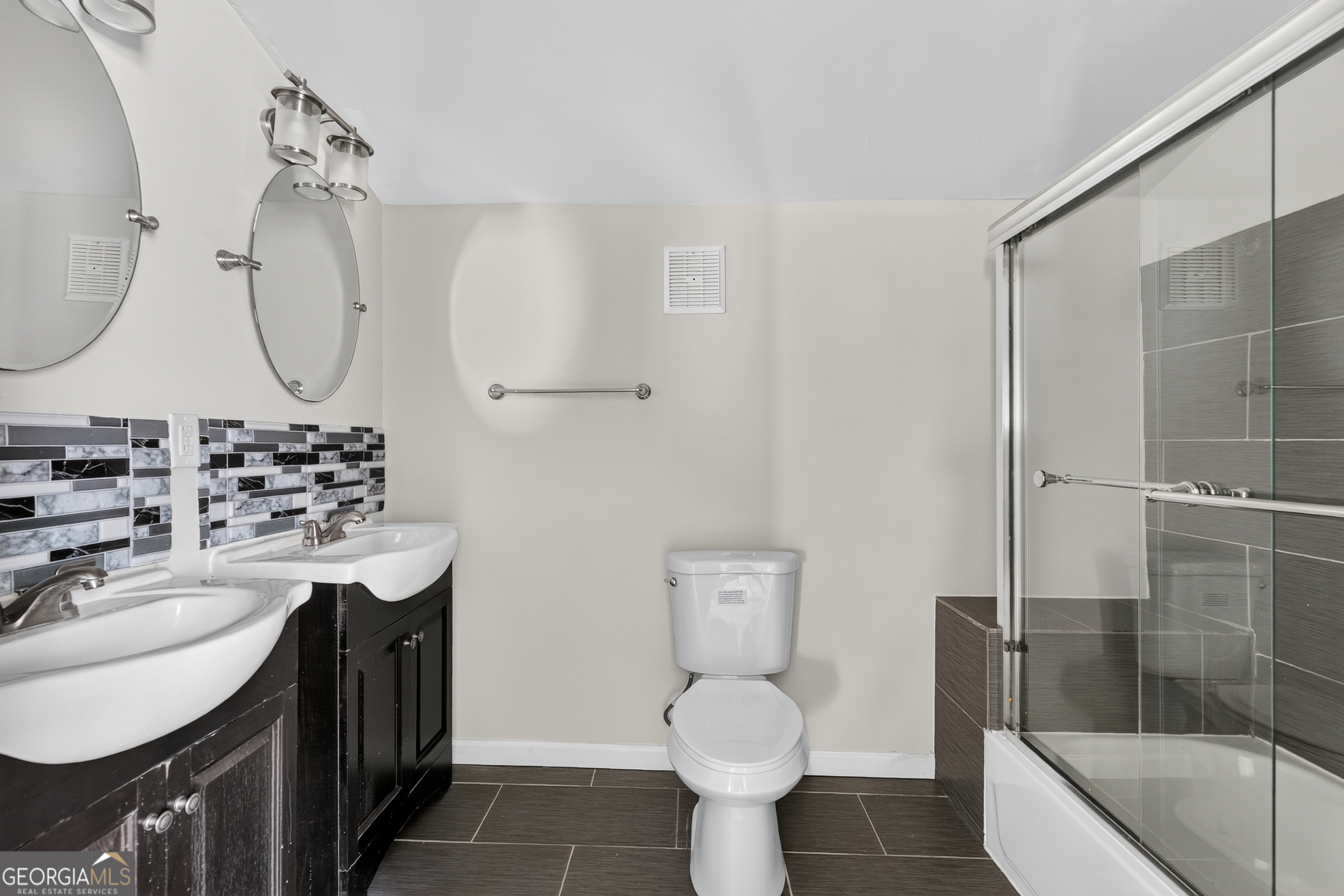 1596 Jonesboro Road Southeast Atlanta, GA 30315 - Photo 20 of 23 Gallery Image 20