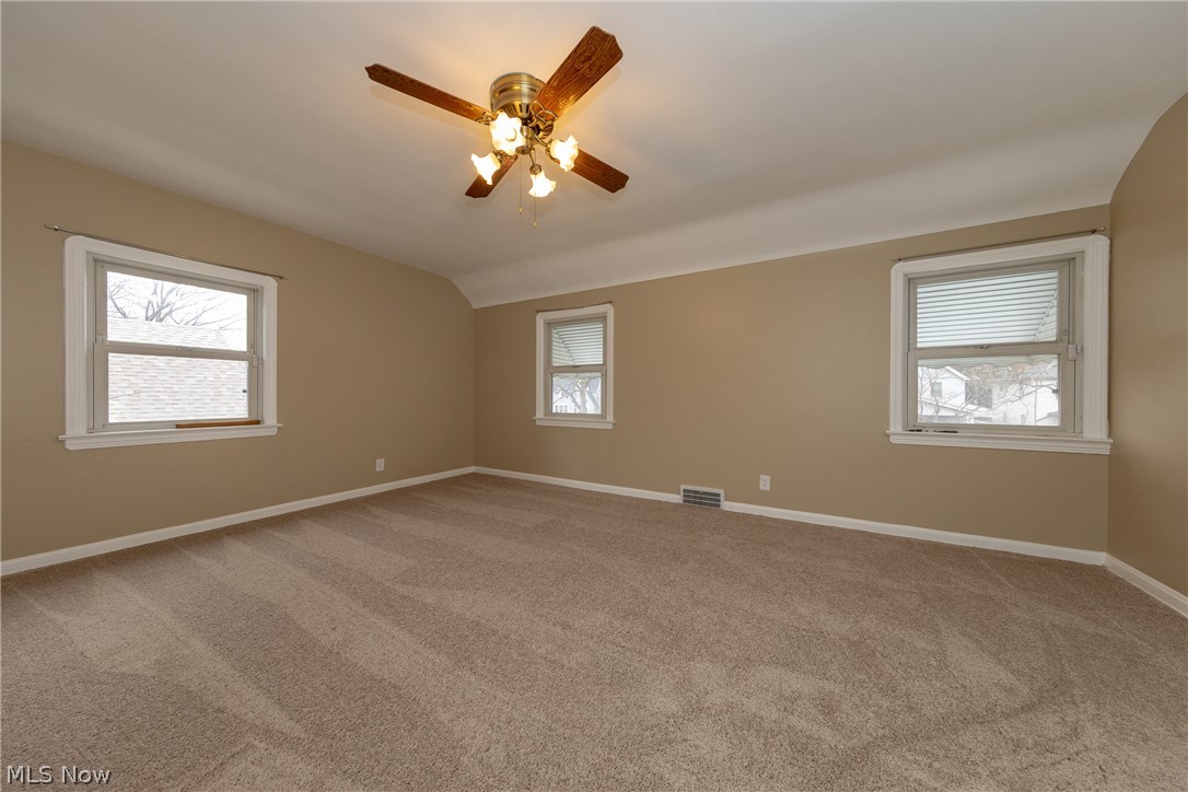 1587 Felton Road South Euclid, OH 44121 - Photo 18 of 34