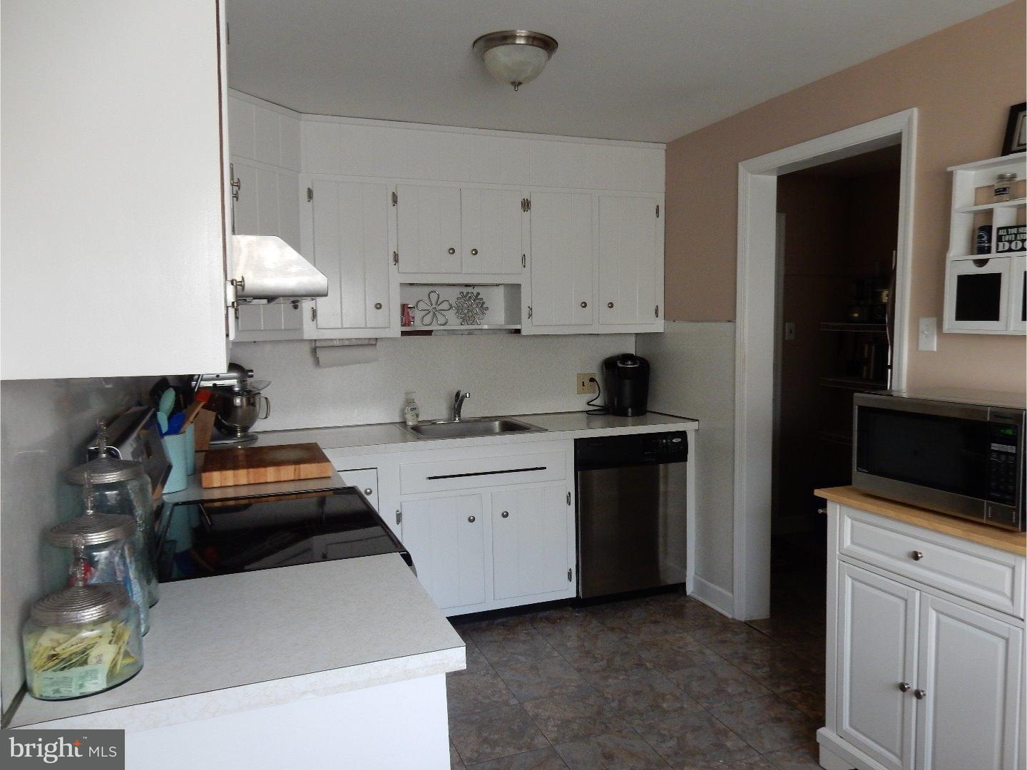 35 Barbara Road Hatboro, PA 19040 - Photo 5 of 21