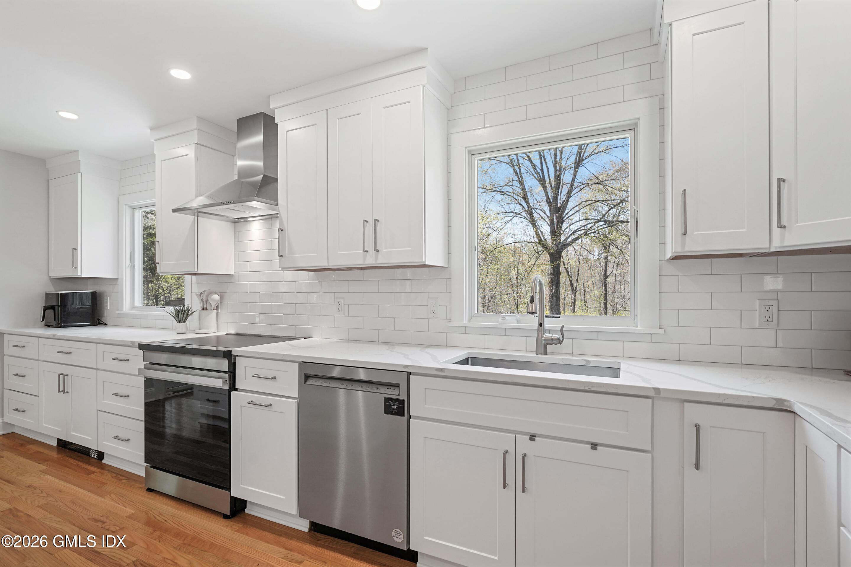 2525 Long Ridge Road Stamford, CT 06903 - Photo 3 of 32 DSC05686_1