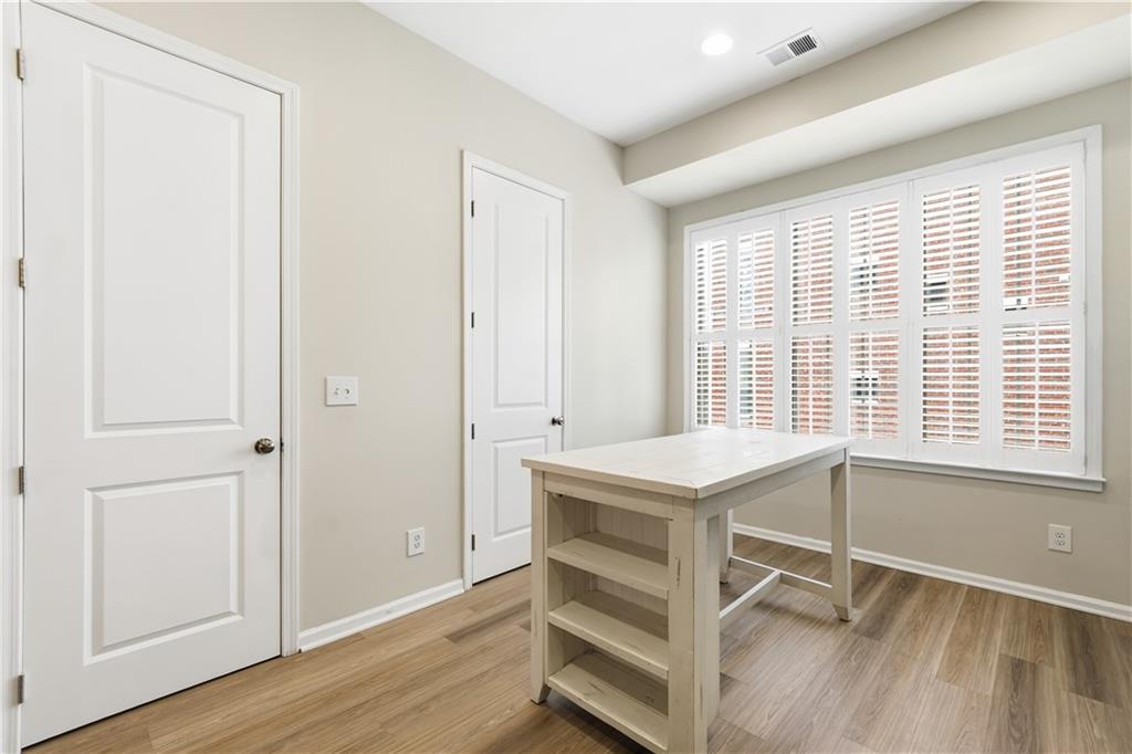 615 Broadview Place Northeast Atlanta, GA 30324 - Photo 18 of 64