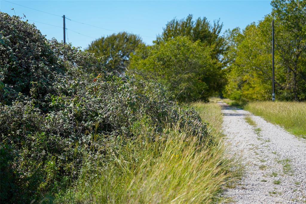 4667 County Road 4667 Rhome, TX 76078 - Photo 16 of 39