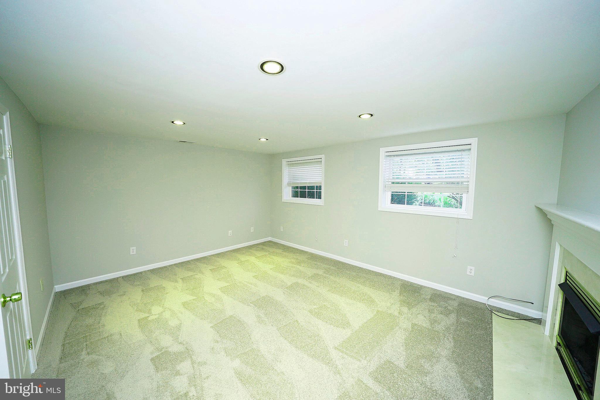 4523 Cub Run Road Chantilly, VA 20151 - Photo 14 of 30 FAMILY ROOM 1