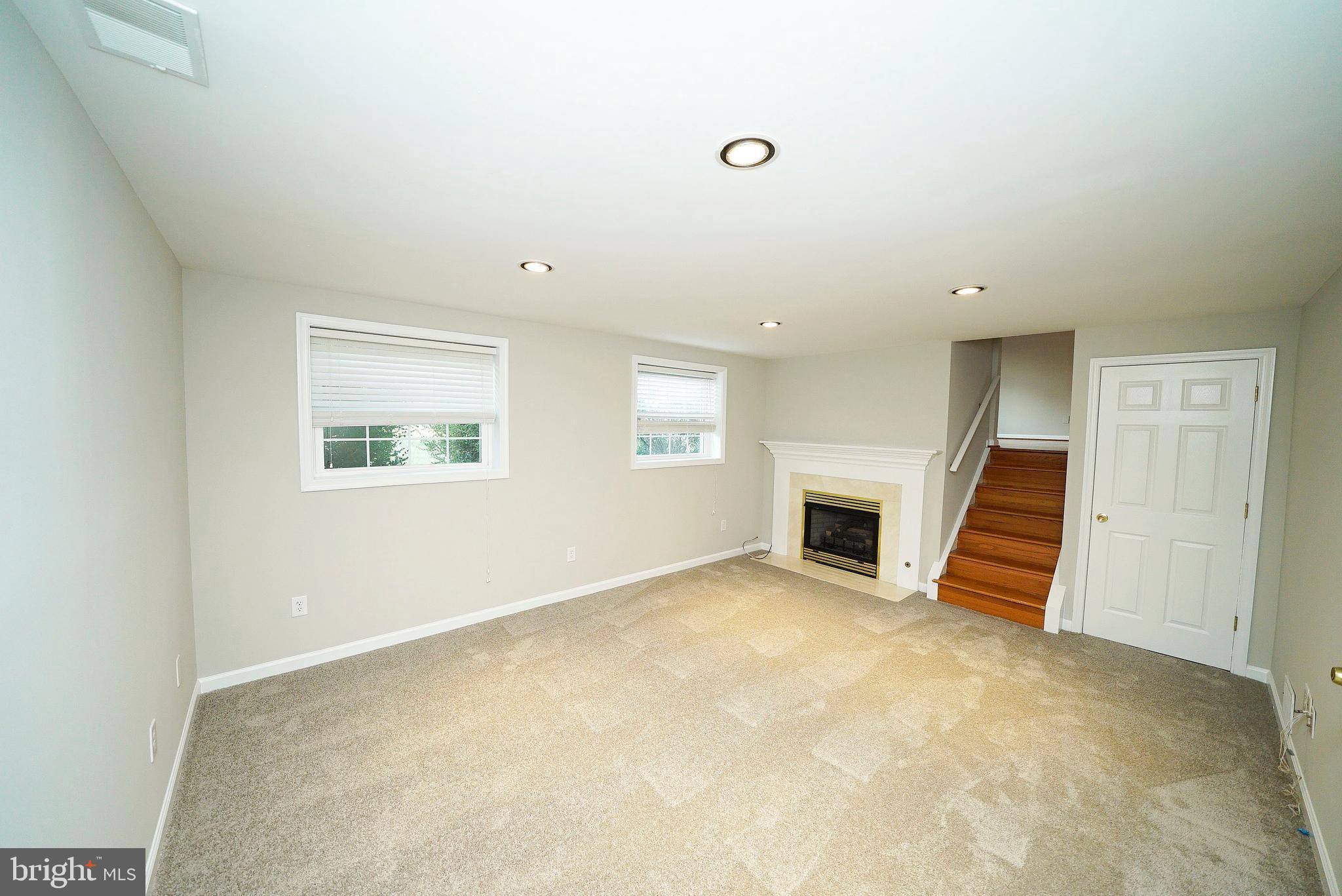 4523 Cub Run Road Chantilly, VA 20151 - Photo 15 of 30 FAMILY ROOM 2