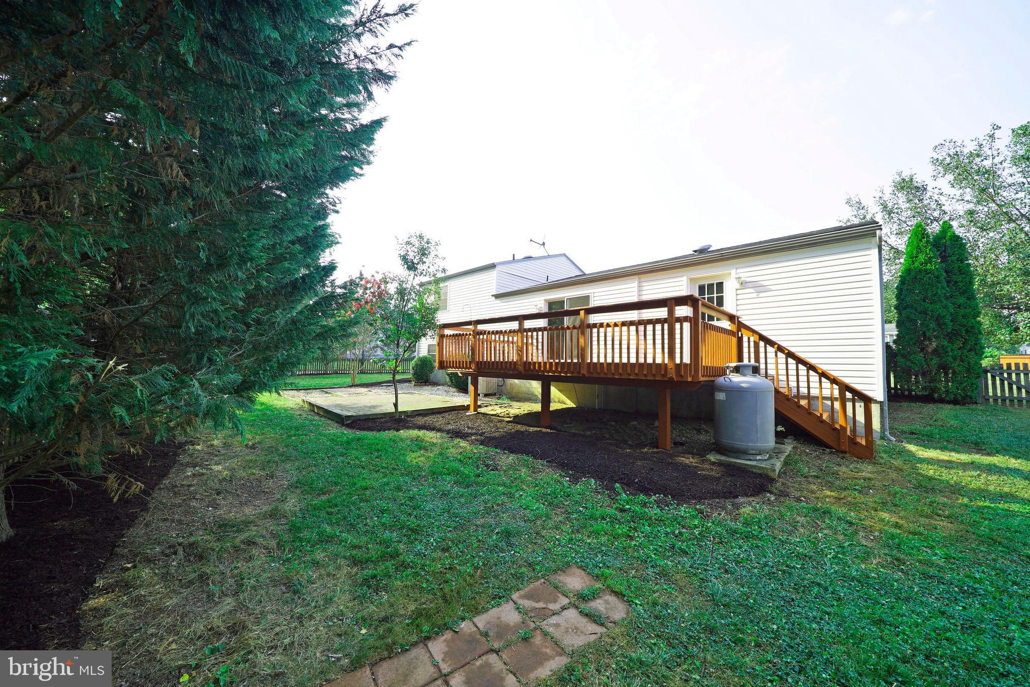4523 Cub Run Road Chantilly, VA 20151 - Photo 4 of 30 YARD 3