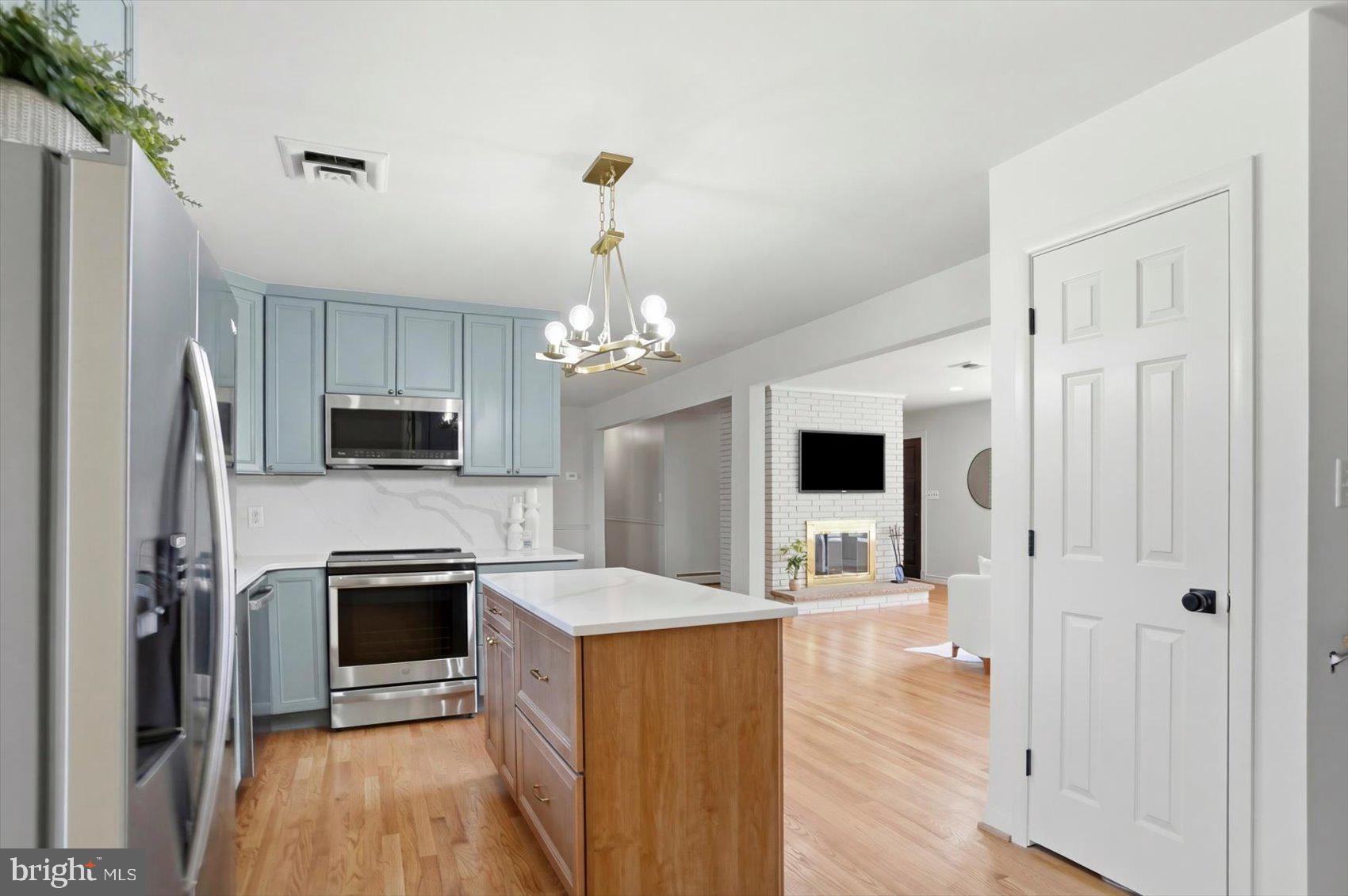 704 Chapel Ridge Road Lutherville-Timonium, MD 21093 - Photo 11 of 54