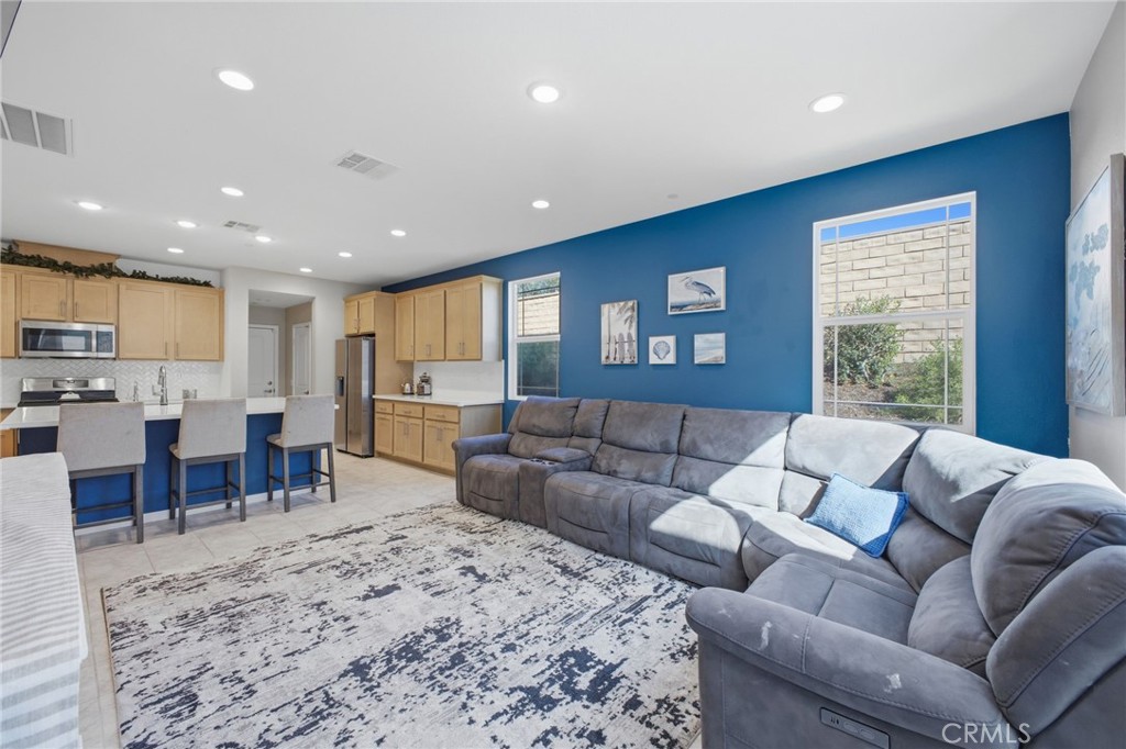32736 Brunello Way Temecula, CA 92591 - Photo 48 of 75 a living room with furniture and a large window