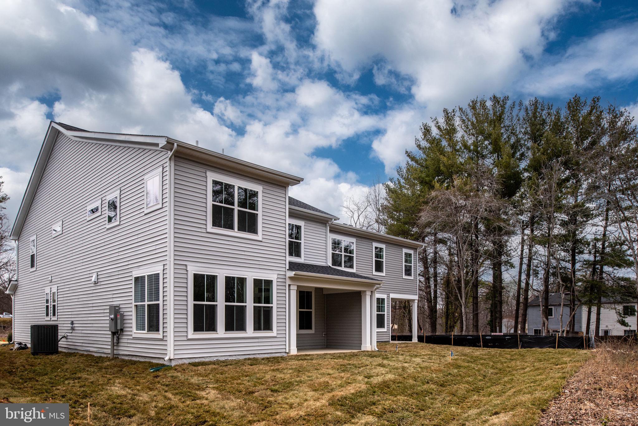 8712 Southrun Road Lorton, VA 22079 - Photo 7 of 61