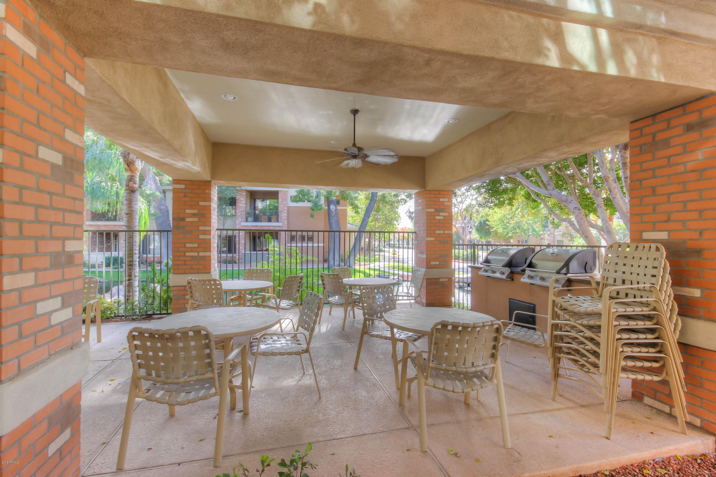 4488 East Thomas Road, Unit 2023 Phoenix, AZ 85018 - Photo 12 of 39 Community (6)