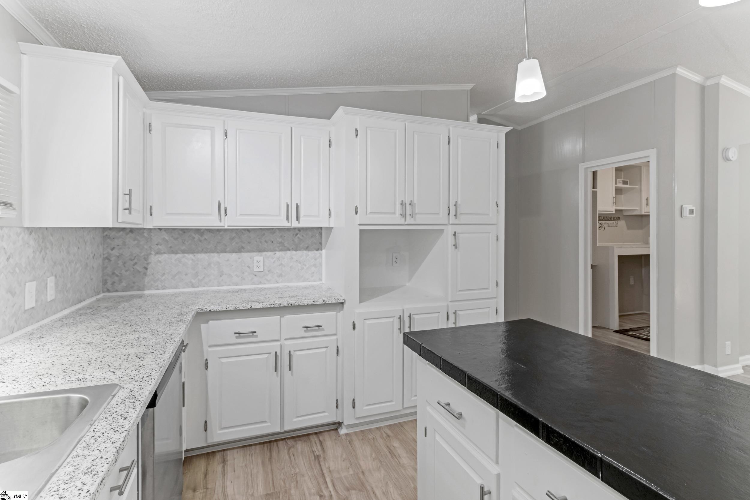 1298 Mordeci Mountain Road Gray Court, SC 29645 - Photo 13 of 35