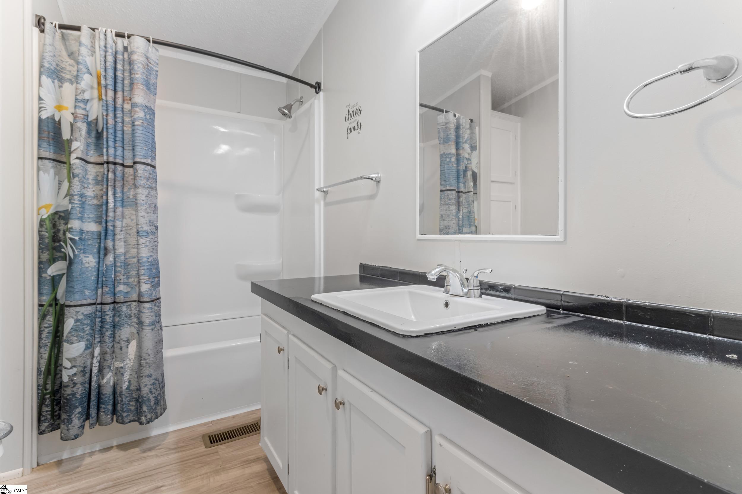 1298 Mordeci Mountain Road Gray Court, SC 29645 - Photo 20 of 35