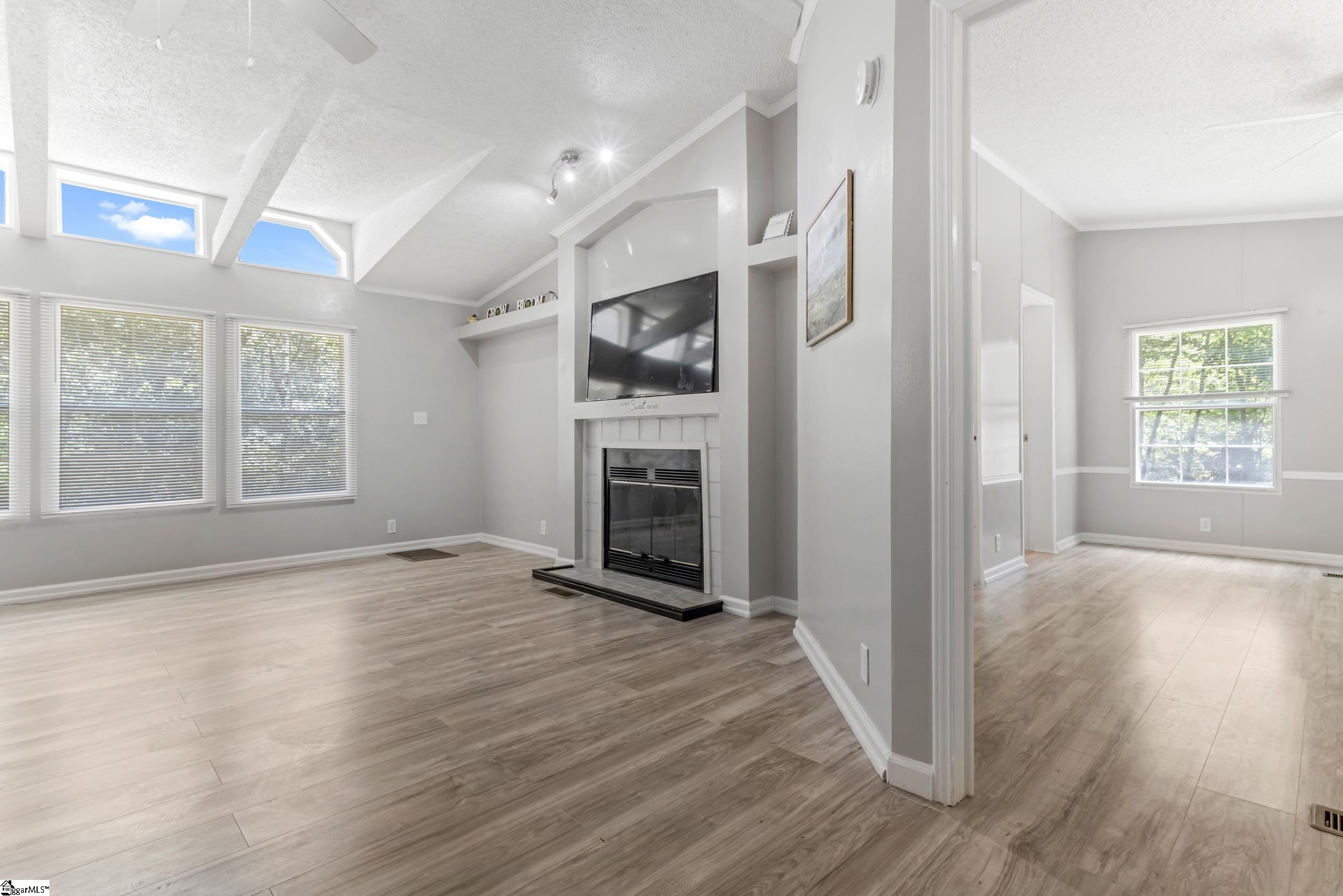 1298 Mordeci Mountain Road Gray Court, SC 29645 - Photo 4 of 35