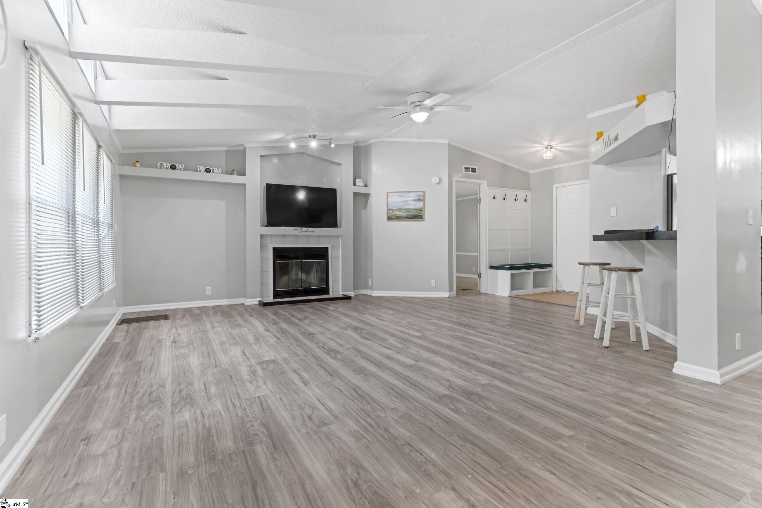 1298 Mordeci Mountain Road Gray Court, SC 29645 - Photo 5 of 35