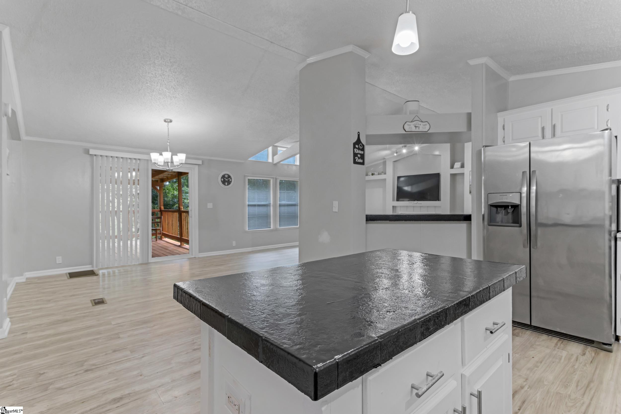 1298 Mordeci Mountain Road Gray Court, SC 29645 - Photo 10 of 35