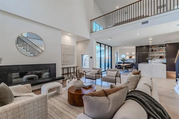 $1,824,000 | 7115 Casa Loma Avenue, Dallas, TX 75214