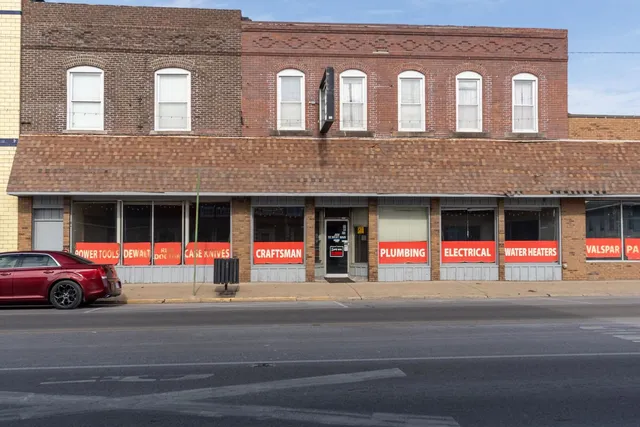 $225,000 | 111 West Main Street, West Frankfort, IL 62896