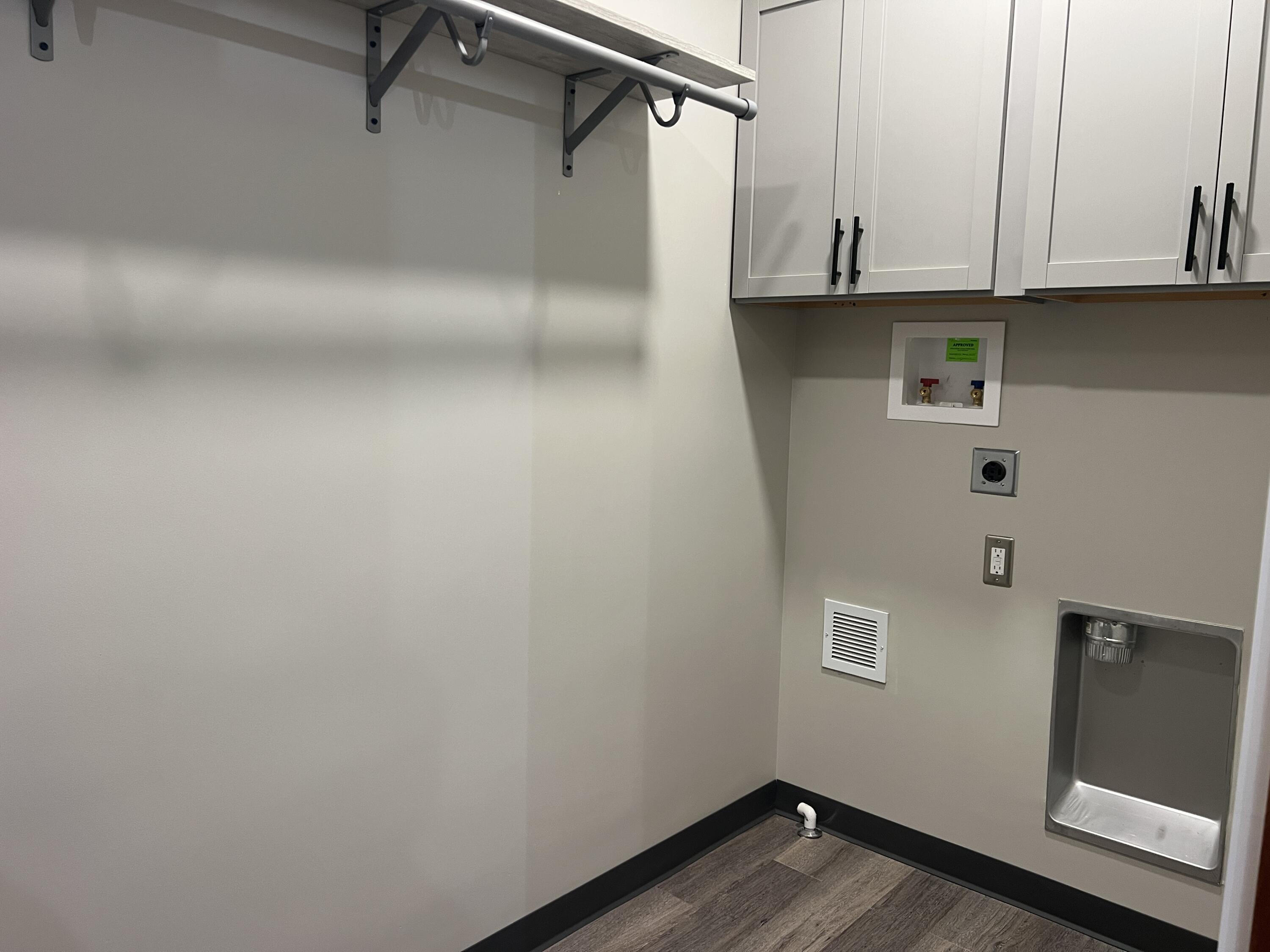 724 Riverside Drive Sidney, OH 45365 - Photo 3 of 42 2nd floor laundry