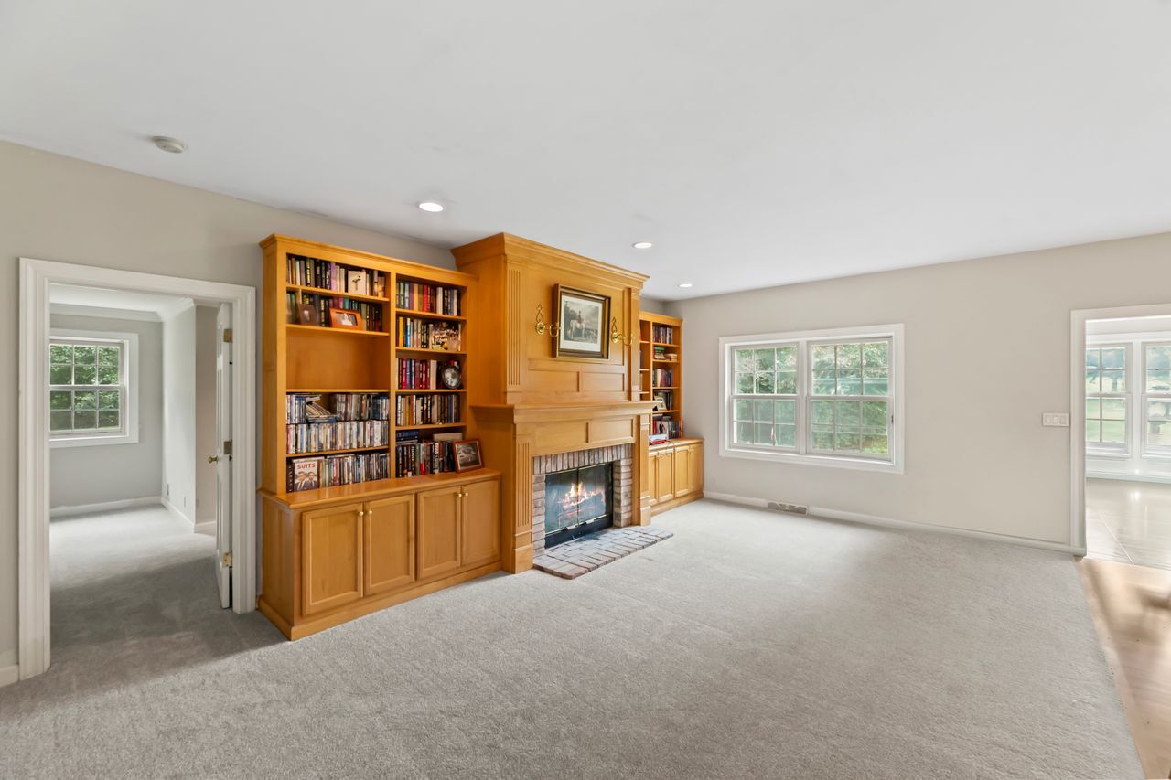 W312N4890 Chapel Ridge Road Merton, WI 53029 - Photo 4 of 30 Living Room