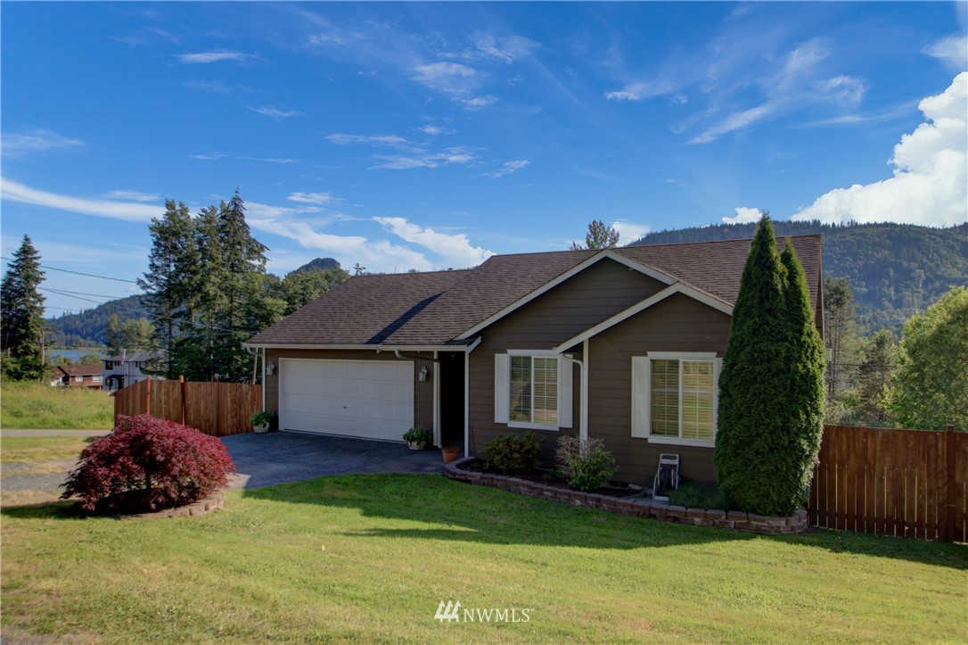 24303 Lee Road Mount Vernon, WA 98274 - Photo 1 of 39 Gallery Image 1