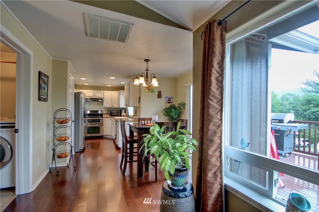 24303 Lee Road Mount Vernon, WA 98274 - Photo 11 of 39 Gallery Image 11