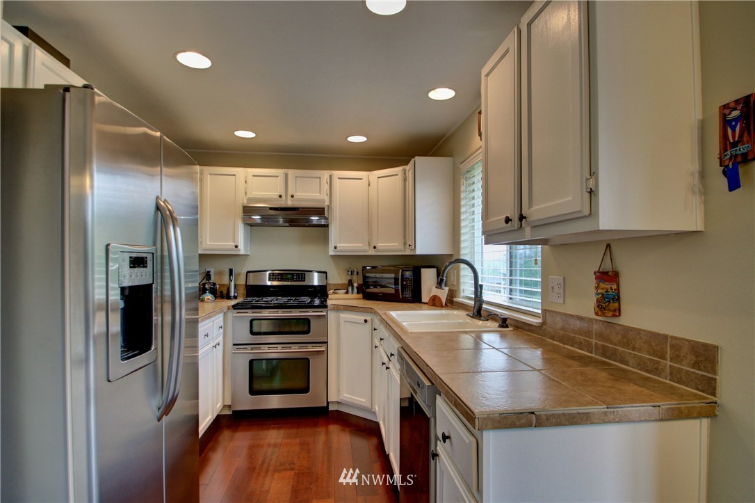24303 Lee Road Mount Vernon, WA 98274 - Photo 12 of 39 Gallery Image 12